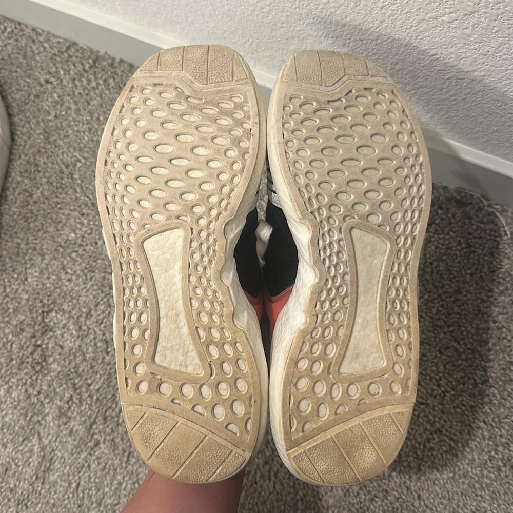 Adidas - Picture 3 of 5